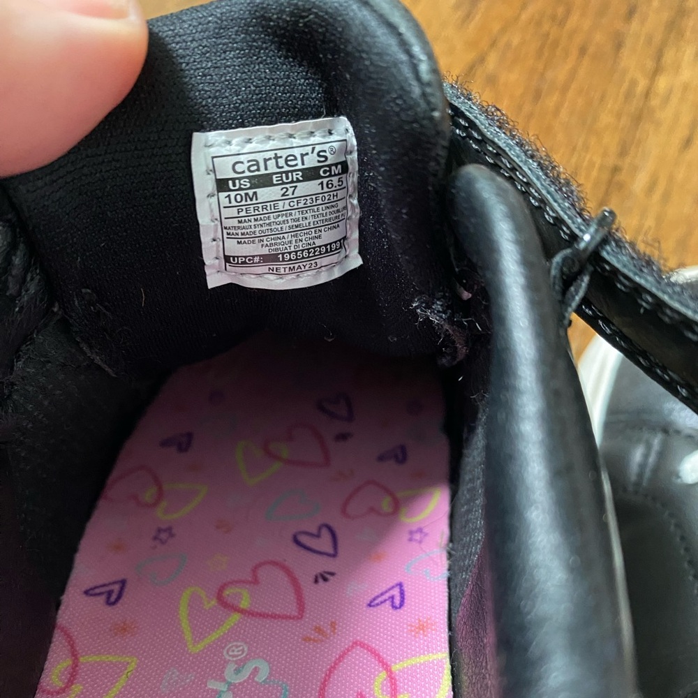 Carter's PERRIE toddler girl size 10 Black Sneakers with Silver Glitter Heart - Picture 3 of 15